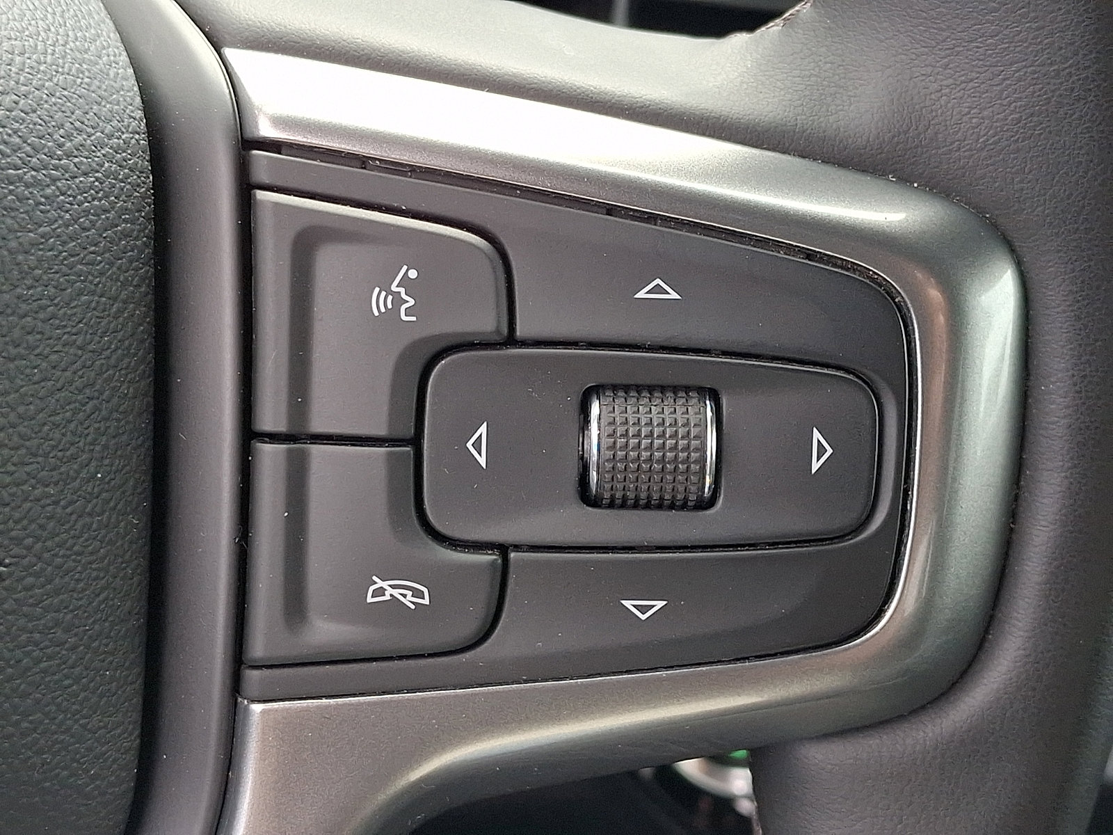 Certified 2025 Chevrolet Silverado 2500 LT w/ Convenience Package image 23