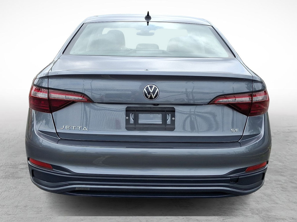 Used 2024 Volkswagen Jetta SE FWD image 4