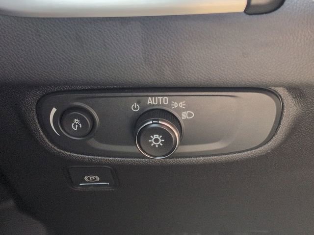 Used 2023 GMC Terrain SLE w/ Driver Convenience Package FWD image 20