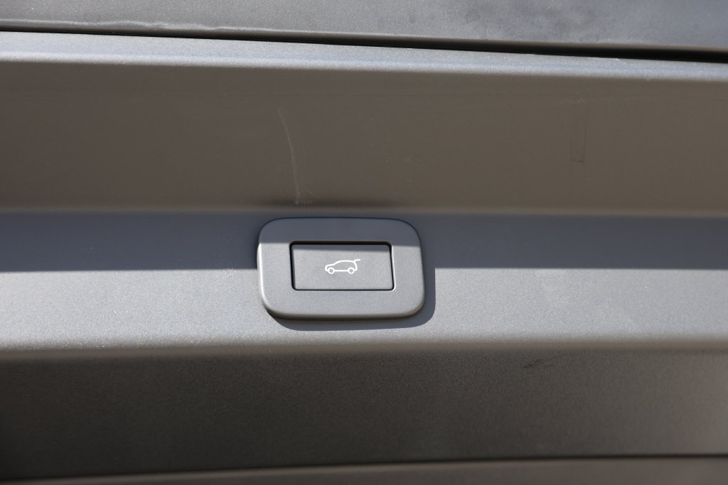 New 2026 Land Rover Range Rover Sport Dynamic SE AWD/4WD image 8