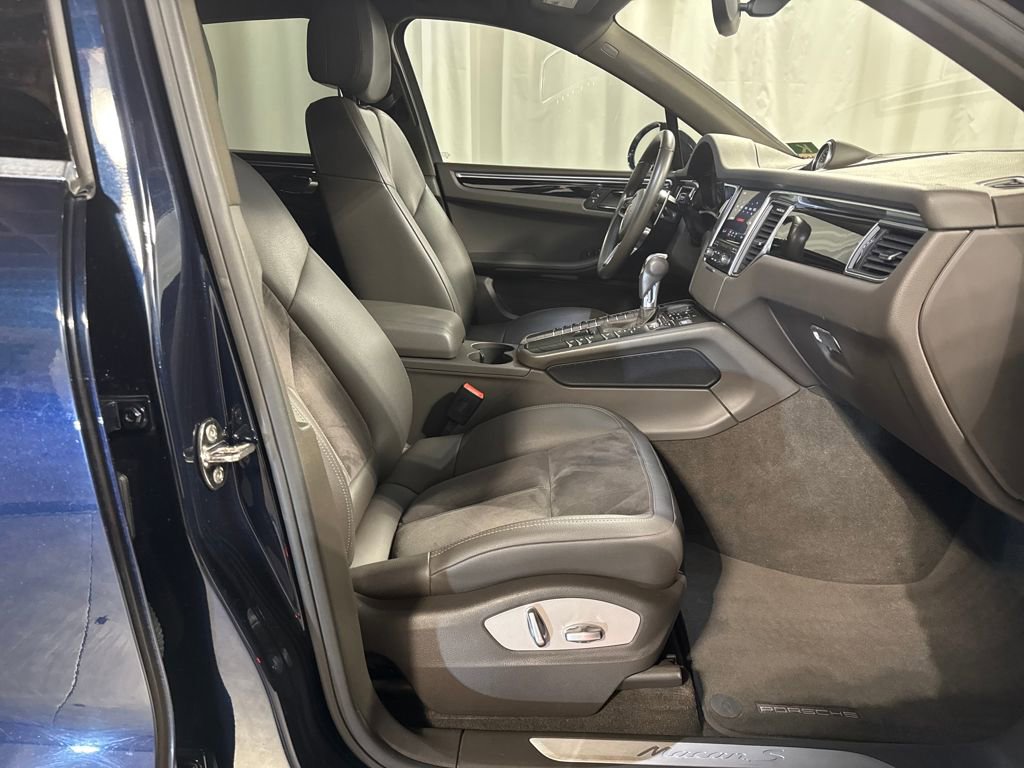 Used 2017 Porsche Macan S image 29