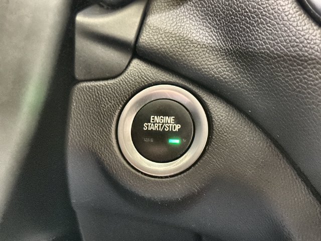 Used 2020 Chevrolet Equinox LT AWD/4WD image 16