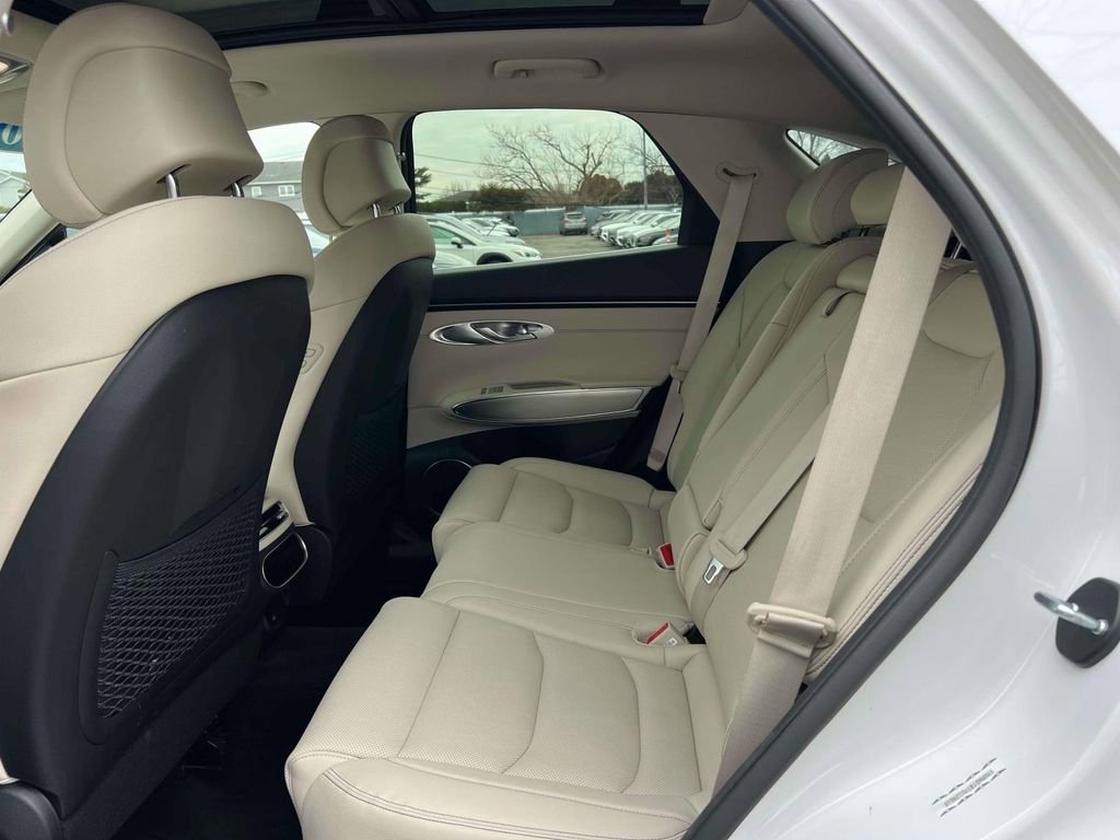 Certified 2023 Genesis GV70 2.5T Select w/ Select Package image 12