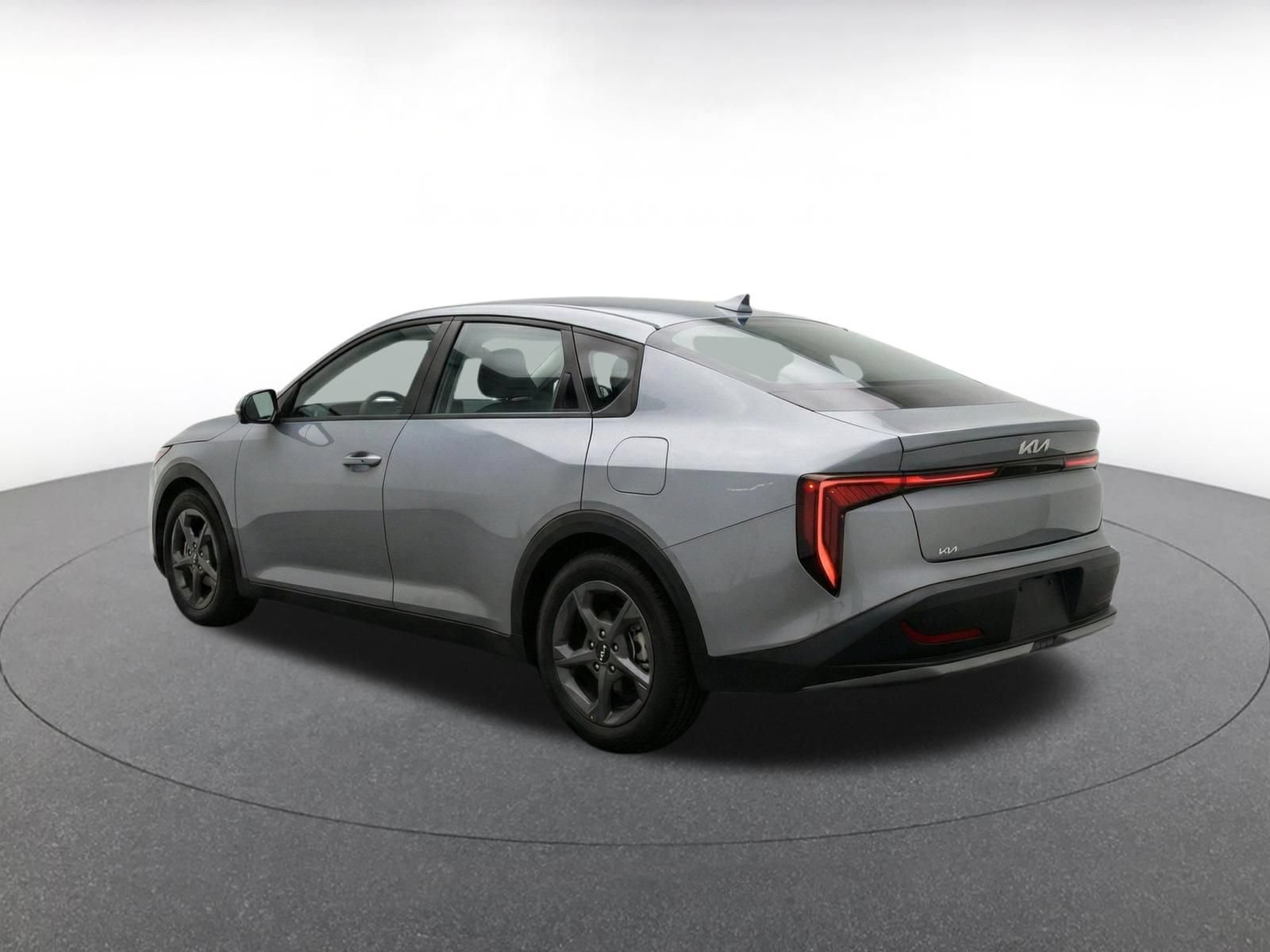Used 2025 Kia K4 FWD image 6