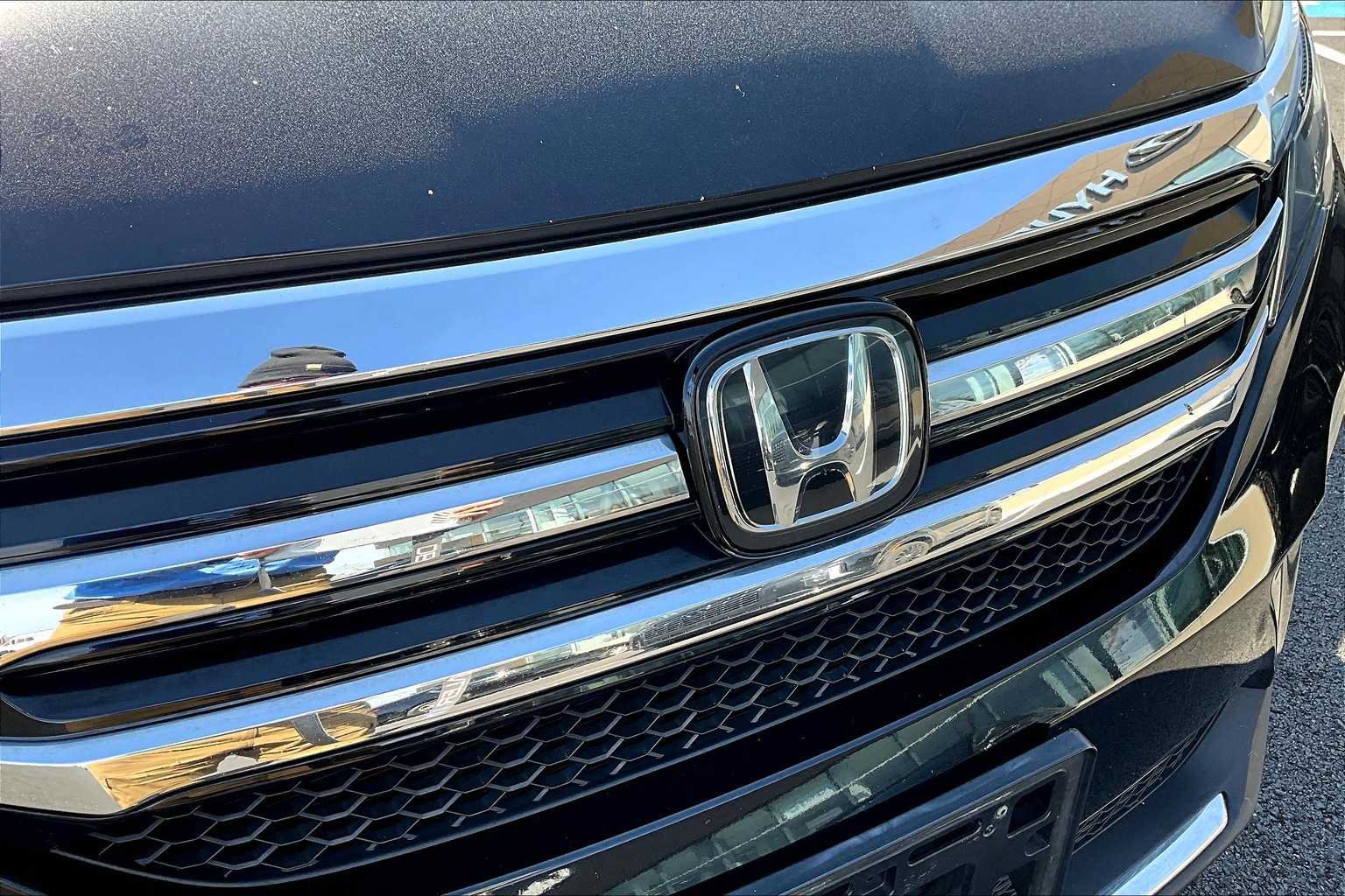 Used 2016 Honda Pilot Elite image 30