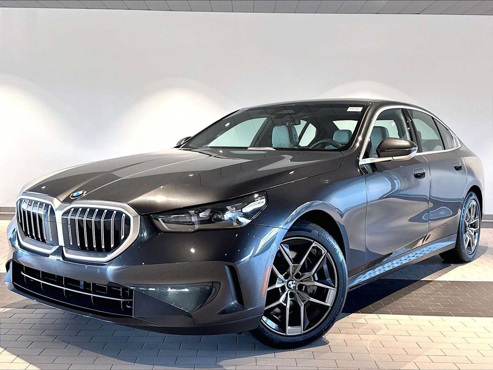 Used 2026 BMW 540i xDrive AWD/4WD image 1
