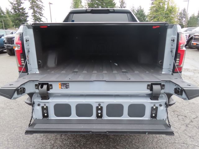 Used 2025 Chevrolet Silverado EV LT AWD/4WD image 8