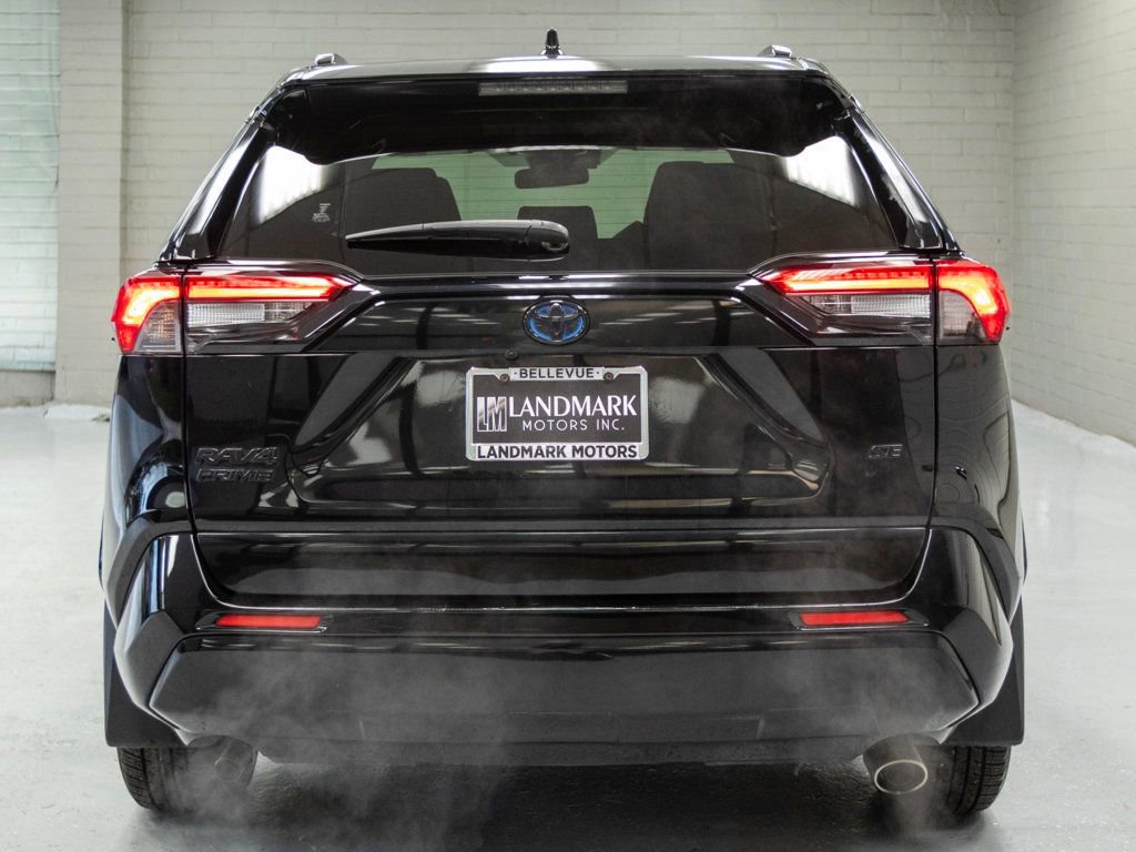 Used 2021 Toyota RAV4 SE image 30