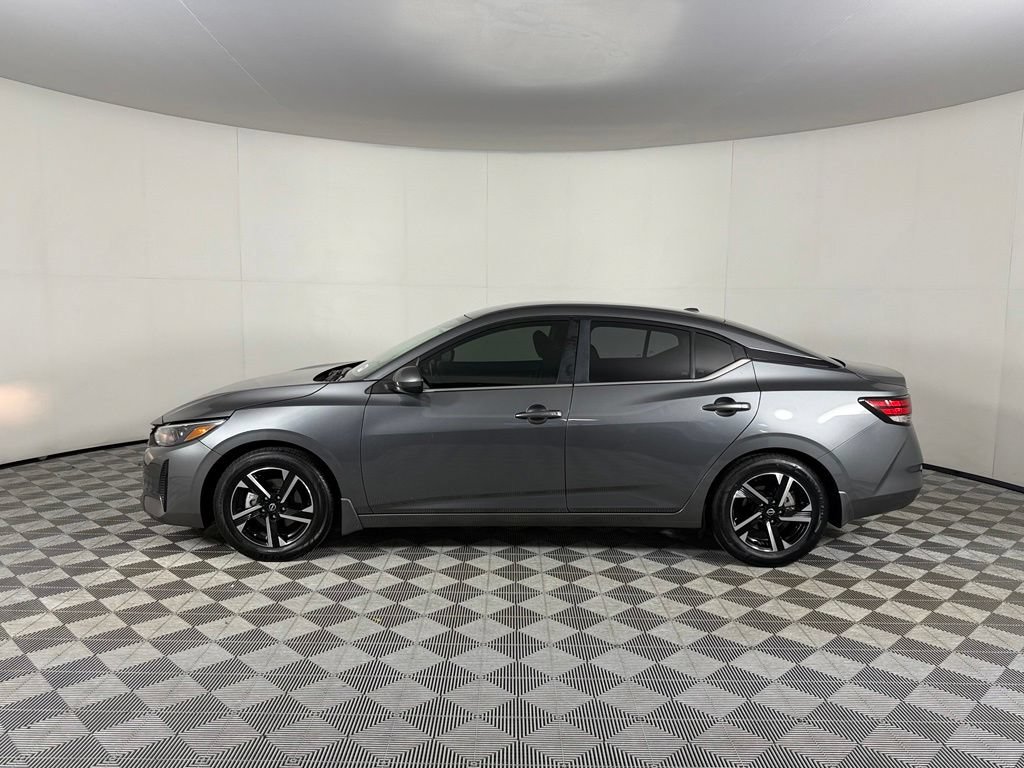 Used 2024 Nissan Sentra SV FWD image 11