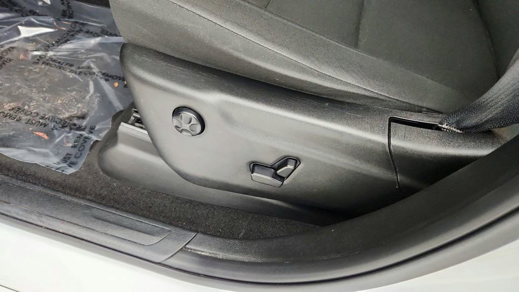 Used 2021 Dodge Durango SXT image 11