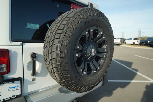 Used 2015 Jeep Wrangler Unlimited Sahara w/ Dual Top Group image 42