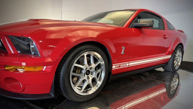 Used 2007 Ford Mustang Shelby GT500 RWD image 23