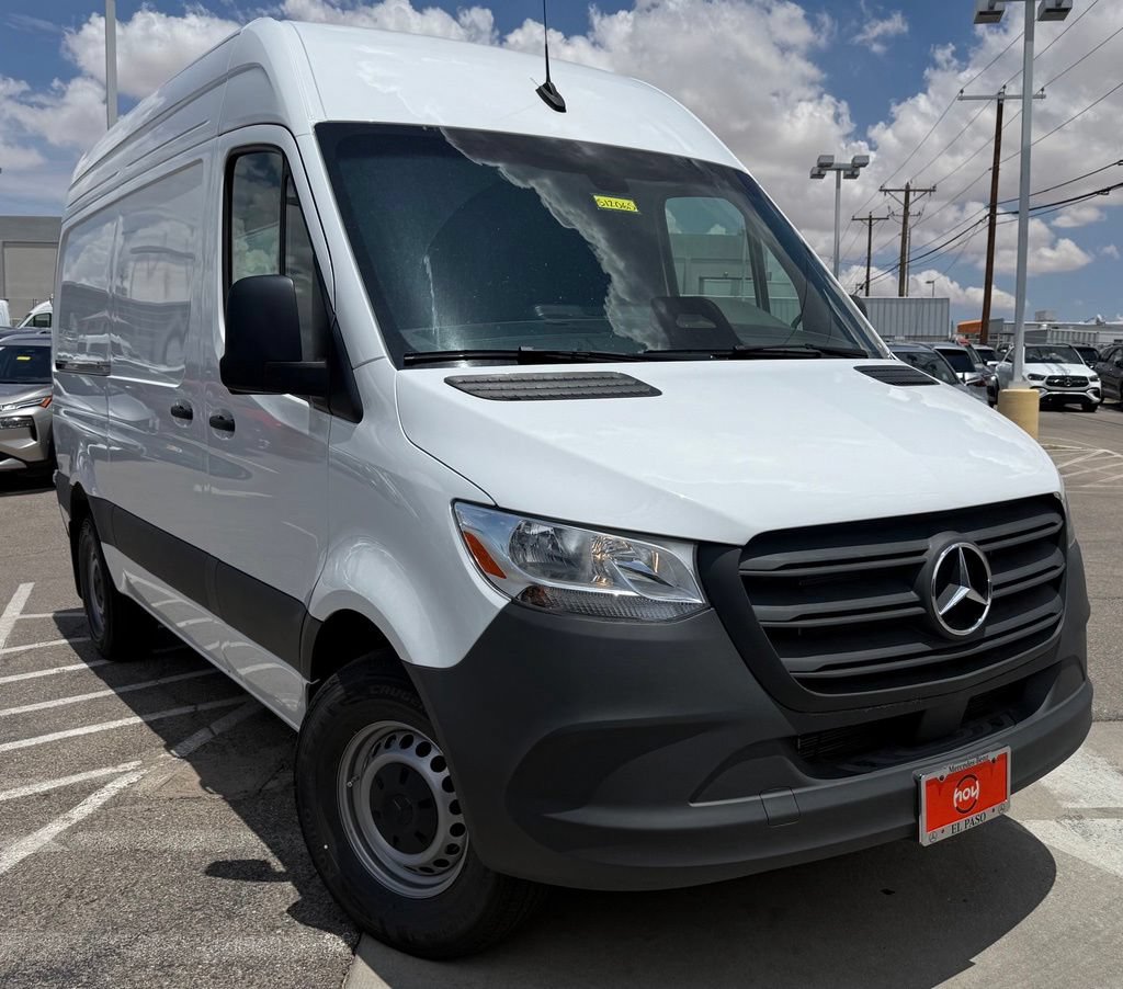 Used 2026 Mercedes-Benz Sprinter 2500 image 1