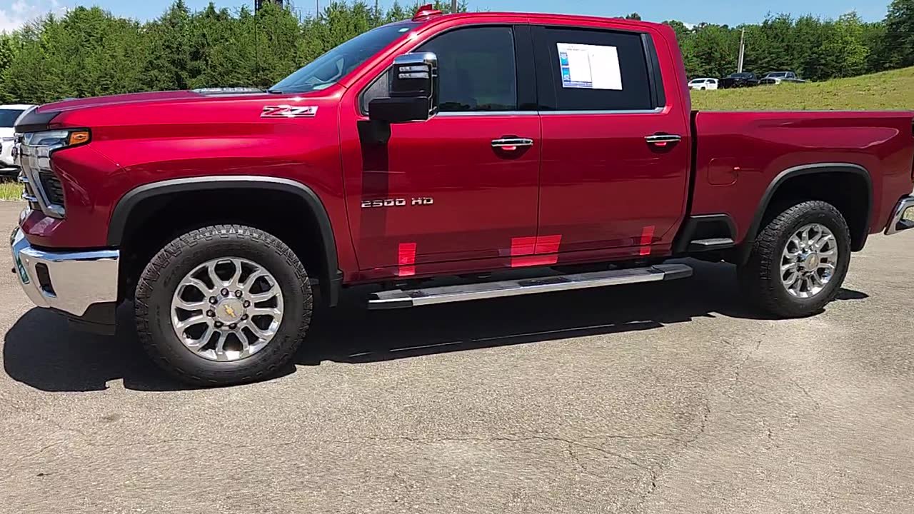 Used 2024 Chevrolet Silverado 2500 LTZ w/ LTZ Premium Package AWD/4WD image 2