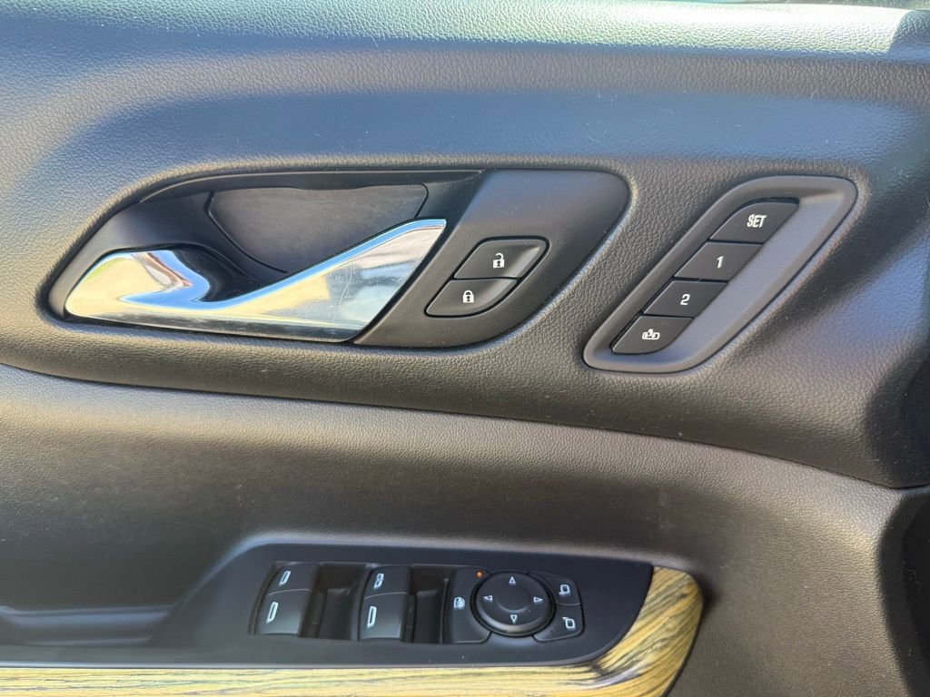 Used 2017 GMC Acadia Denali image 29