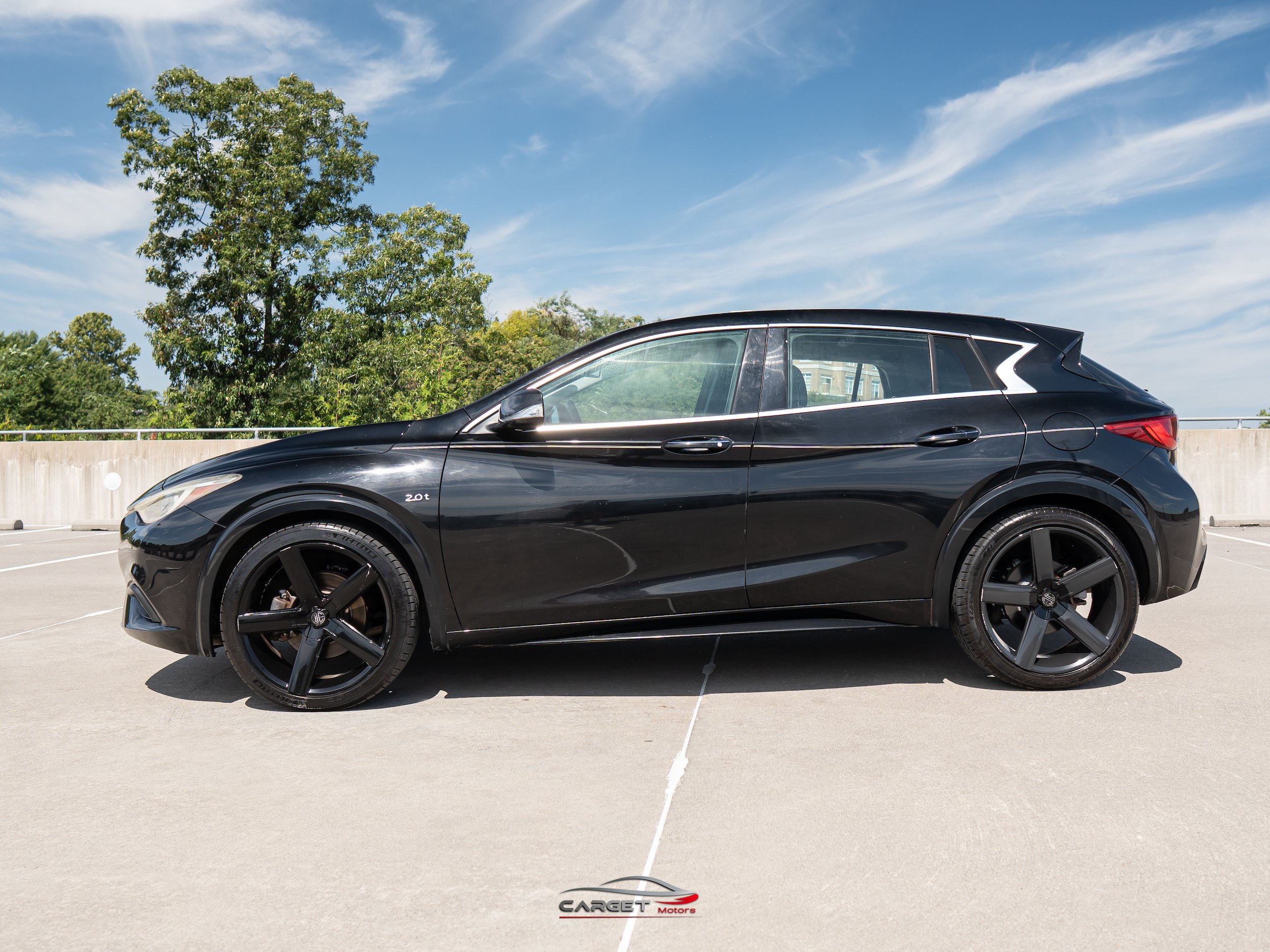 Used 2018 INFINITI QX30 FWD image 4