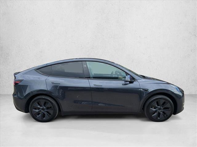 Used 2024 Tesla Model Y Long Range RWD image 4
