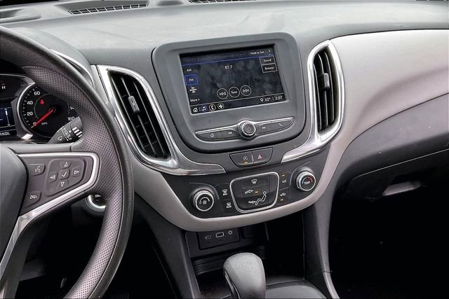 Used 2022 Chevrolet Equinox LS w/ LS Convenience Package FWD image 9