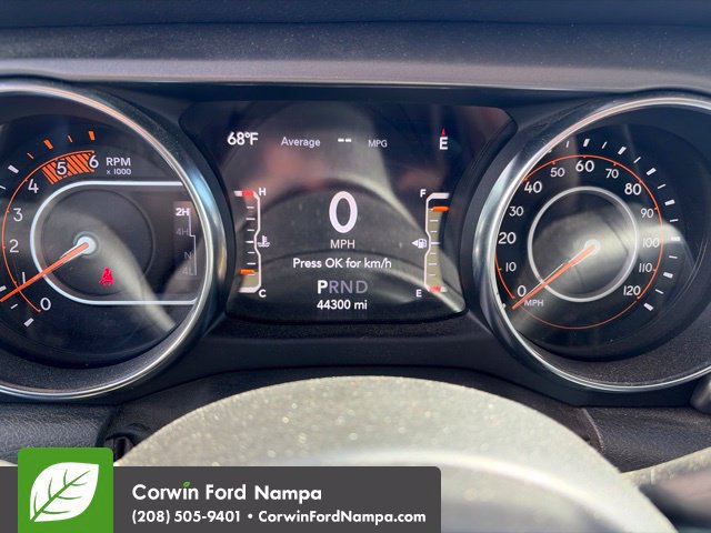 Used 2023 Jeep Gladiator Sport AWD/4WD image 14