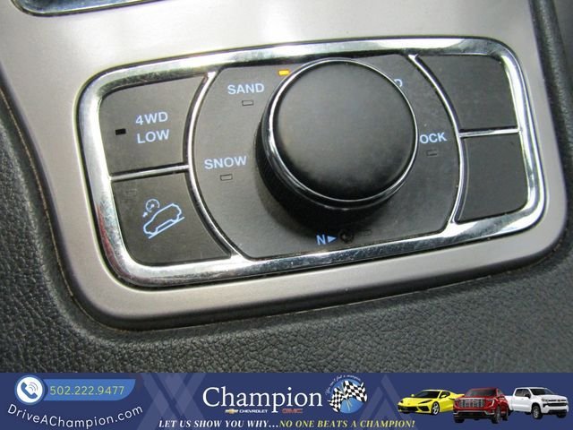 Used 2020 Jeep Grand Cherokee Limited w/ Luxury Group II AWD/4WD image 37