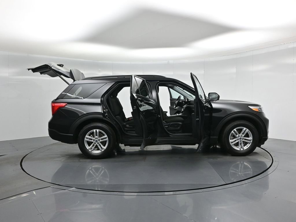 Certified 2022 Ford Explorer XLT image 5