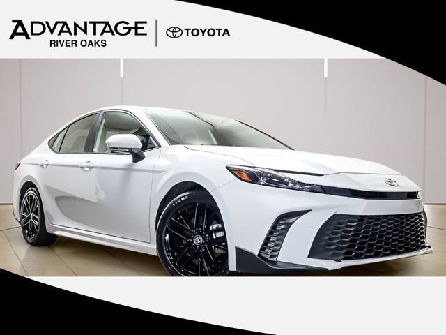 Certified 2025 Toyota Camry SE FWD image 1