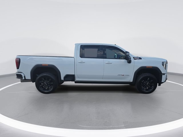 Used 2024 GMC Sierra 2500 AT4 w/ AT4 Preferred Package image 2