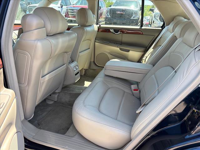 Used 2004 Cadillac De Ville Sedan w/ Equipment Group image 10