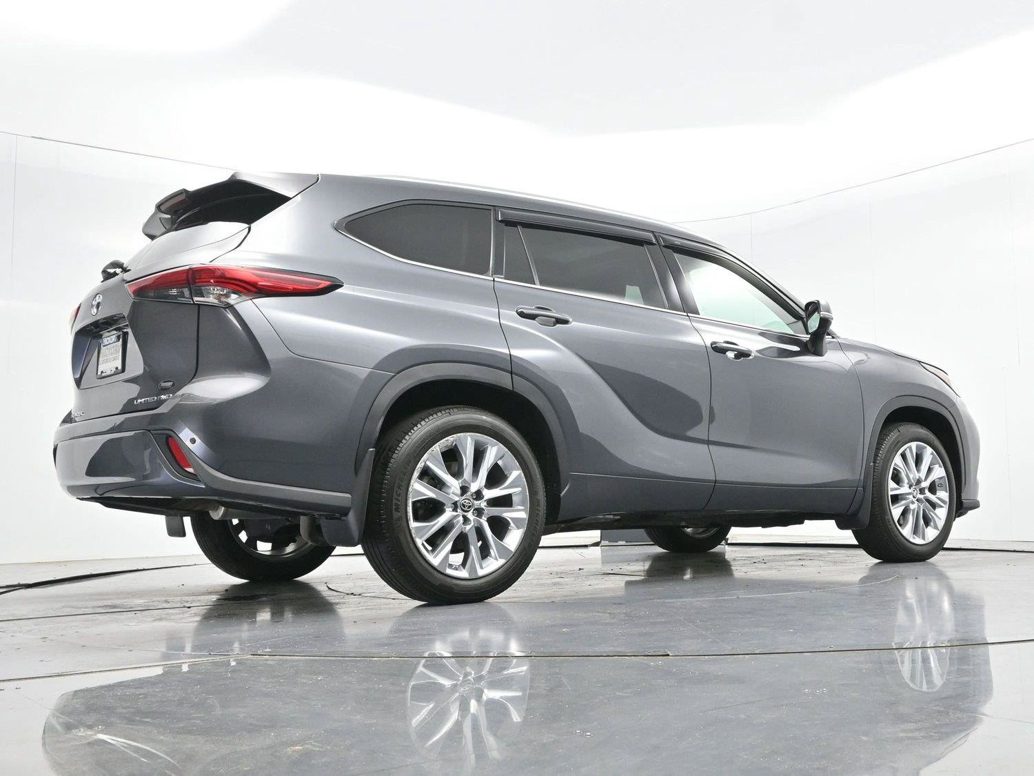 Used 2021 Toyota Highlander Limited AWD/4WD image 49