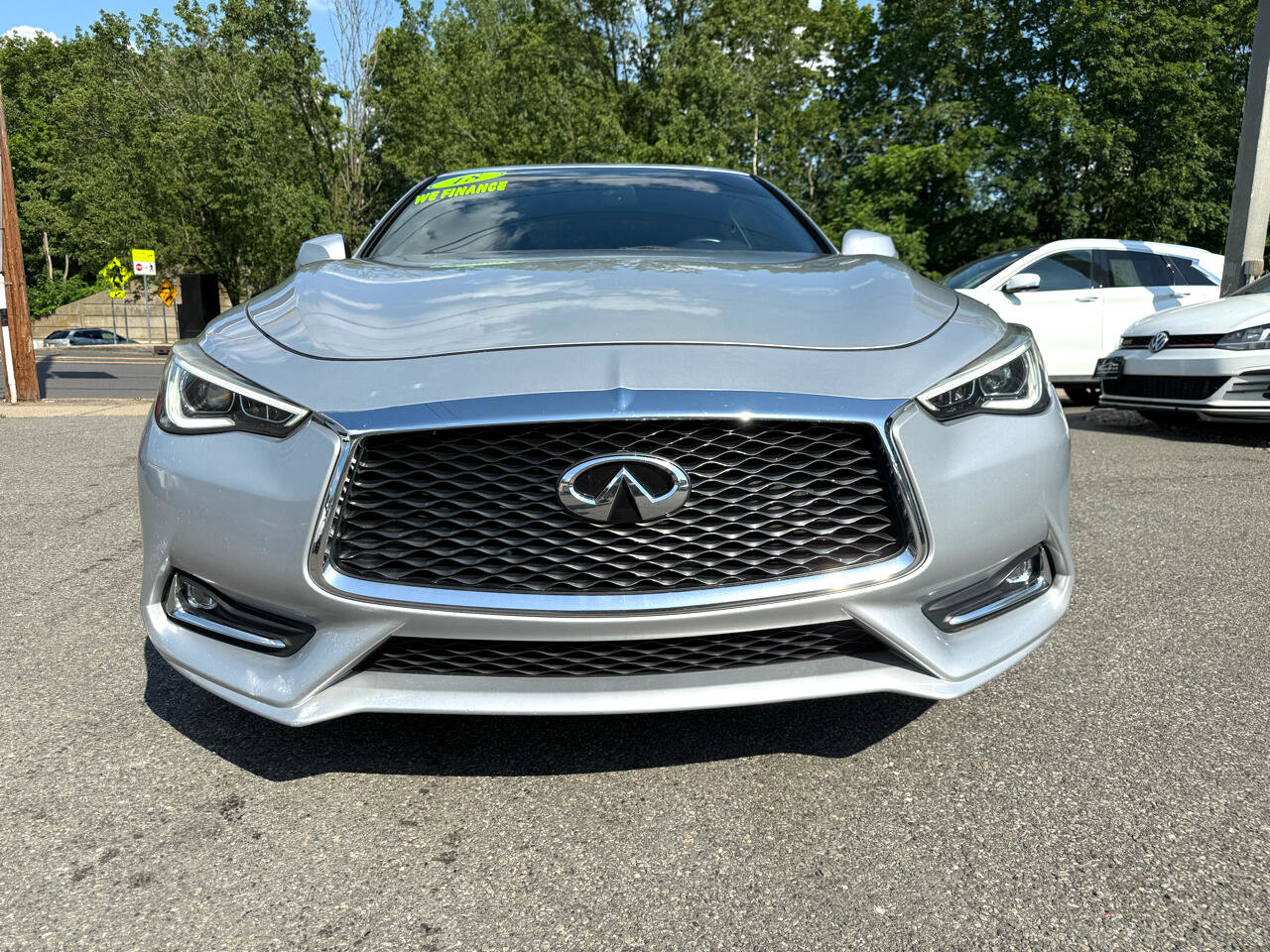 Used 2018 INFINITI Q60 3.0t Luxe image 2