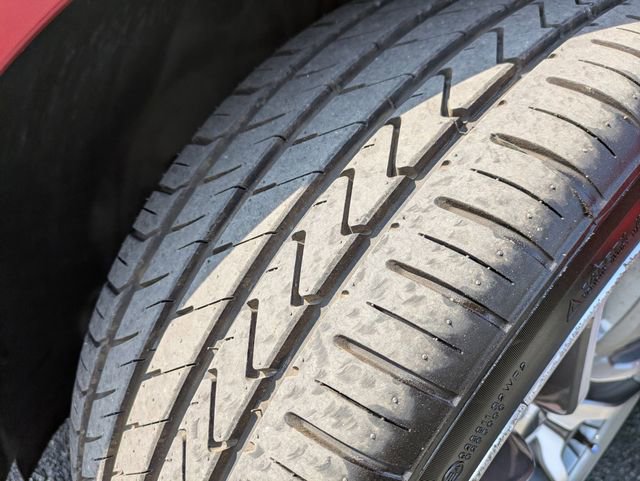 Used 2019 Genesis G70 3.3T Advanced image 12