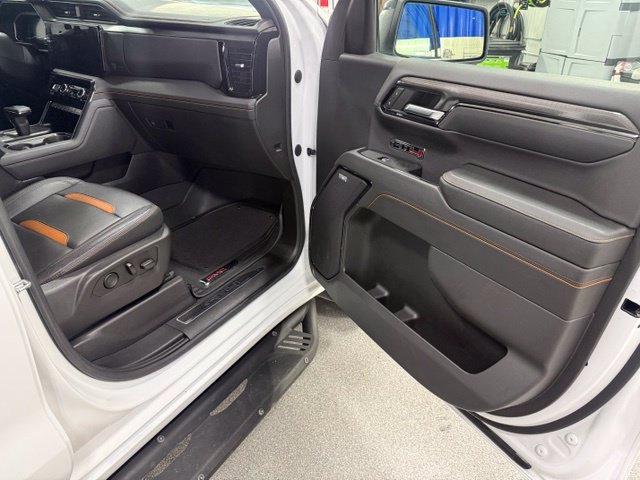 Used 2024 GMC Sierra 1500 AT4 w/ Technology Package AWD/4WD image 22