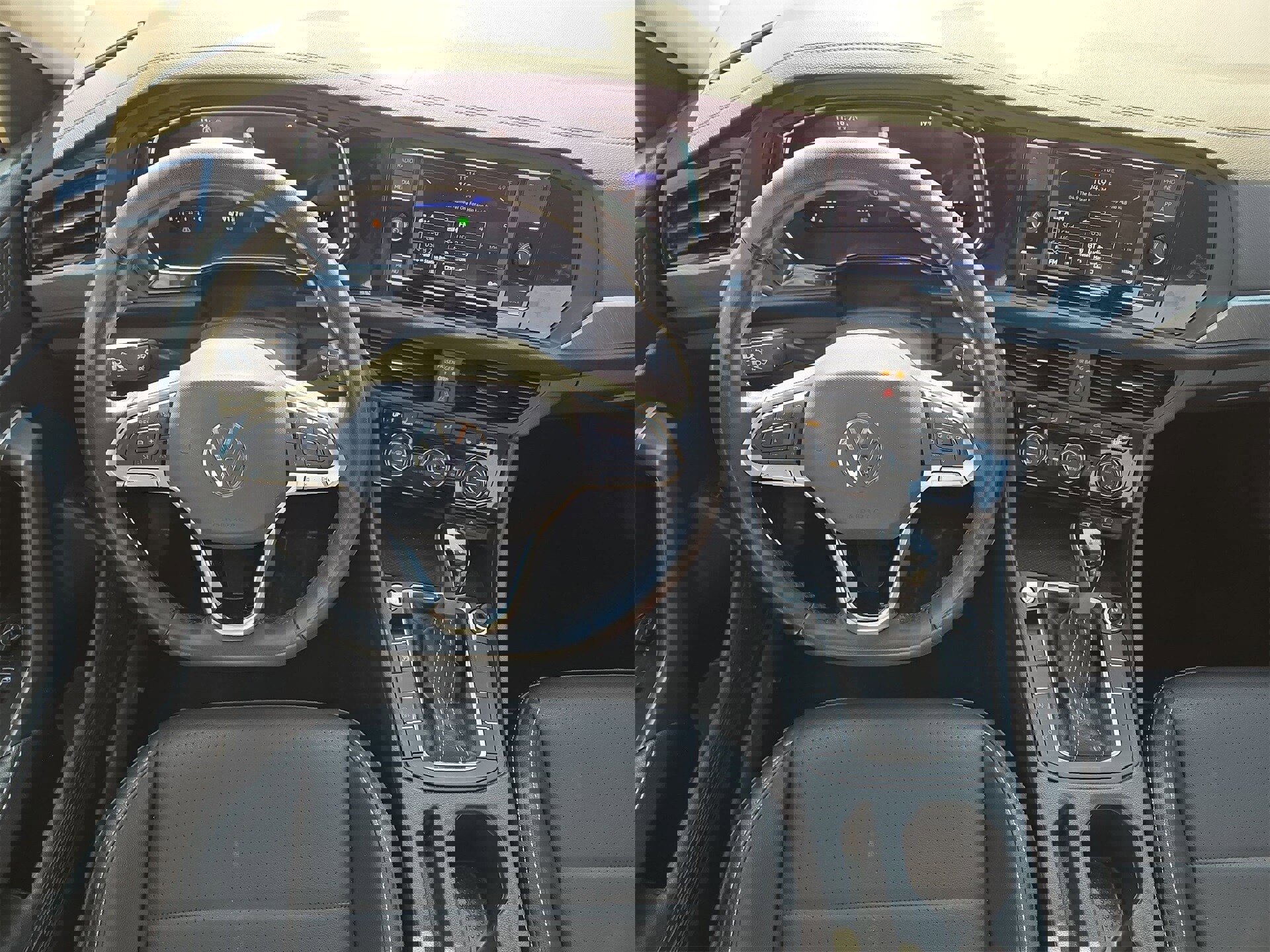 Used 2024 Volkswagen Jetta SE image 14