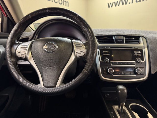 Used 2017 Nissan Altima 2.5 SV FWD image 9