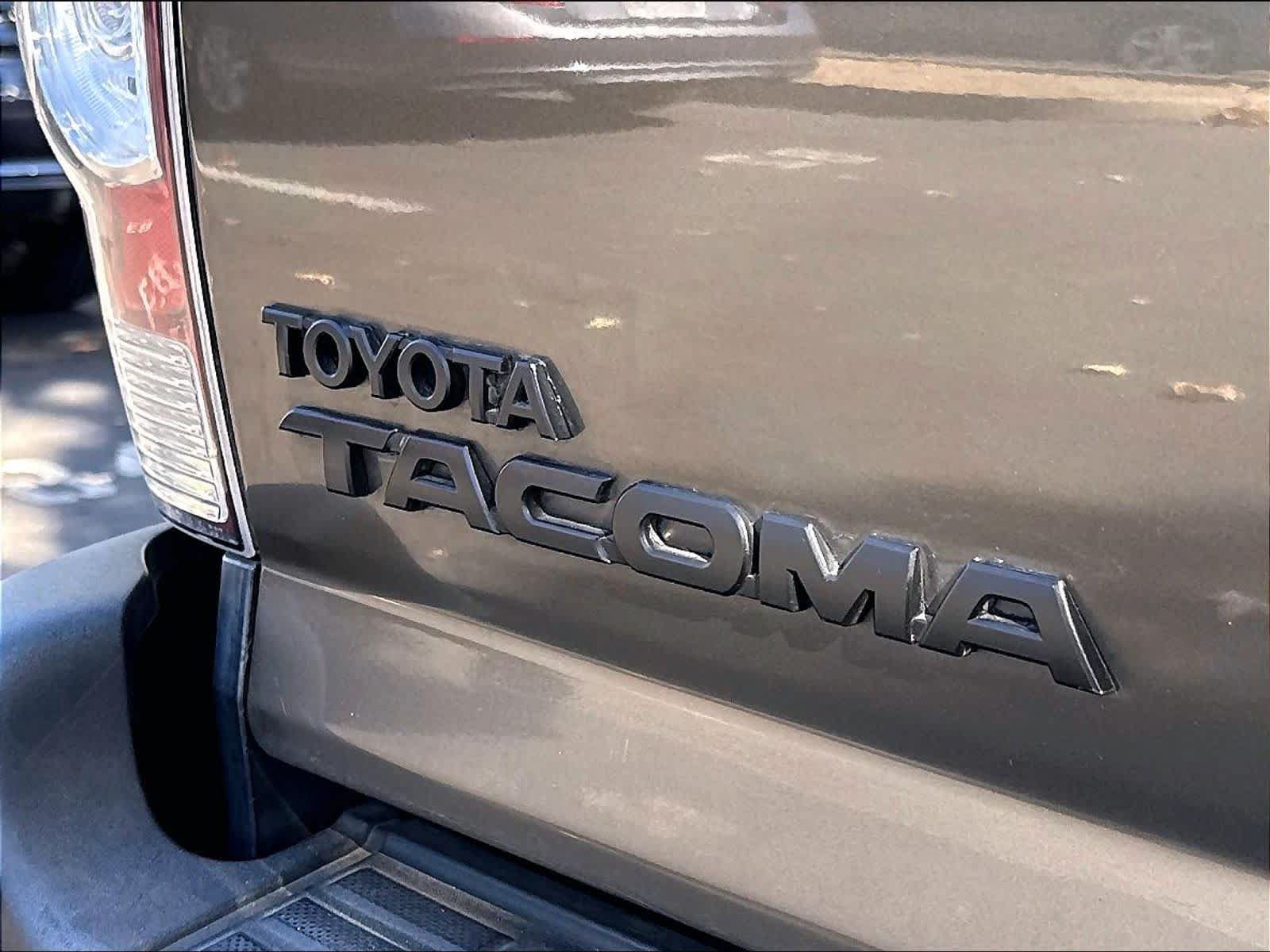 Used 2014 Toyota Tacoma 4x4 Access Cab V6 w/ SR5 Package image 23