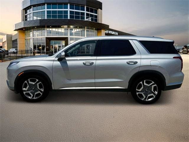 Used 2025 Hyundai Palisade Limited AWD/4WD image 4