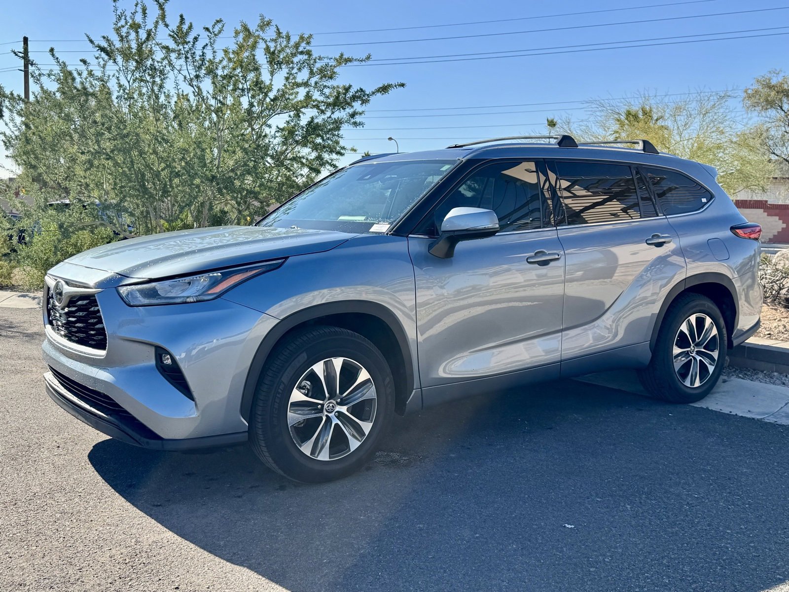 Used 2020 Toyota Highlander XLE image 7