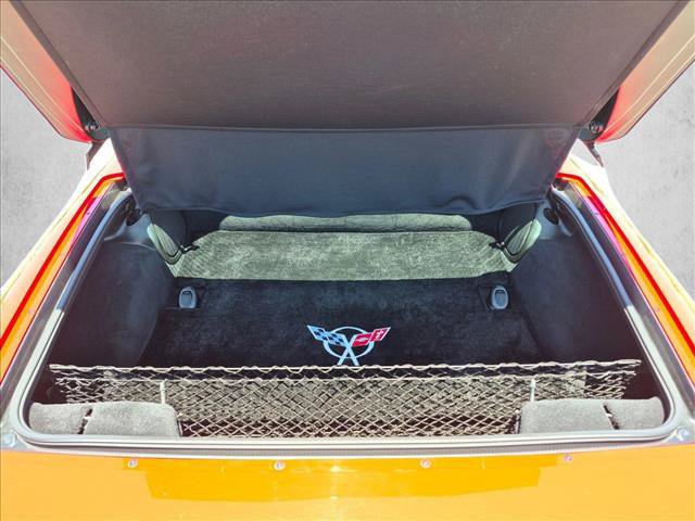 Used 2004 Chevrolet Corvette Coupe w/ Preferred Equipment Group RWD image 6