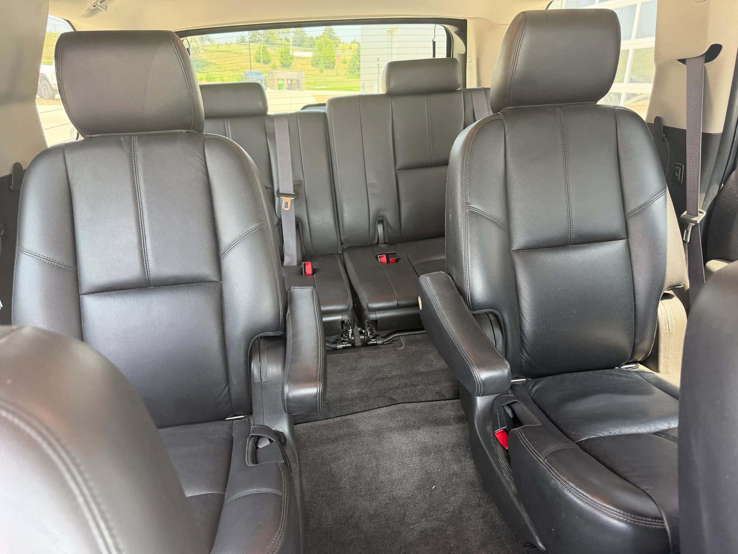 Used 2012 Chevrolet Tahoe LT w/ Luxury Package AWD/4WD image 9