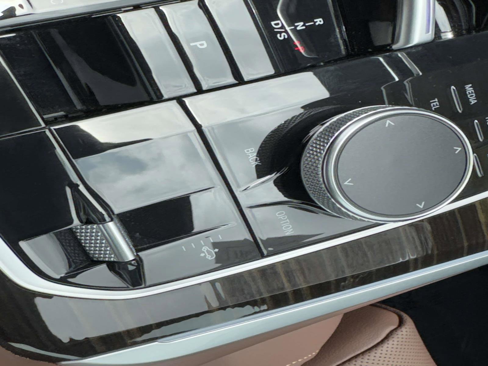 Used 2024 BMW X5 xDrive50e w/ M Sport Package image 30