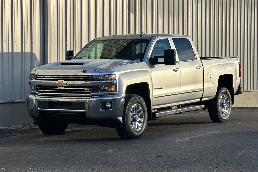 Used 2017 Chevrolet Silverado 2500 LTZ image 9