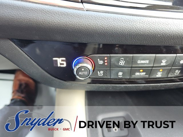 Used 2018 Buick Enclave Premium w/ Experience Buick Package FWD image 22
