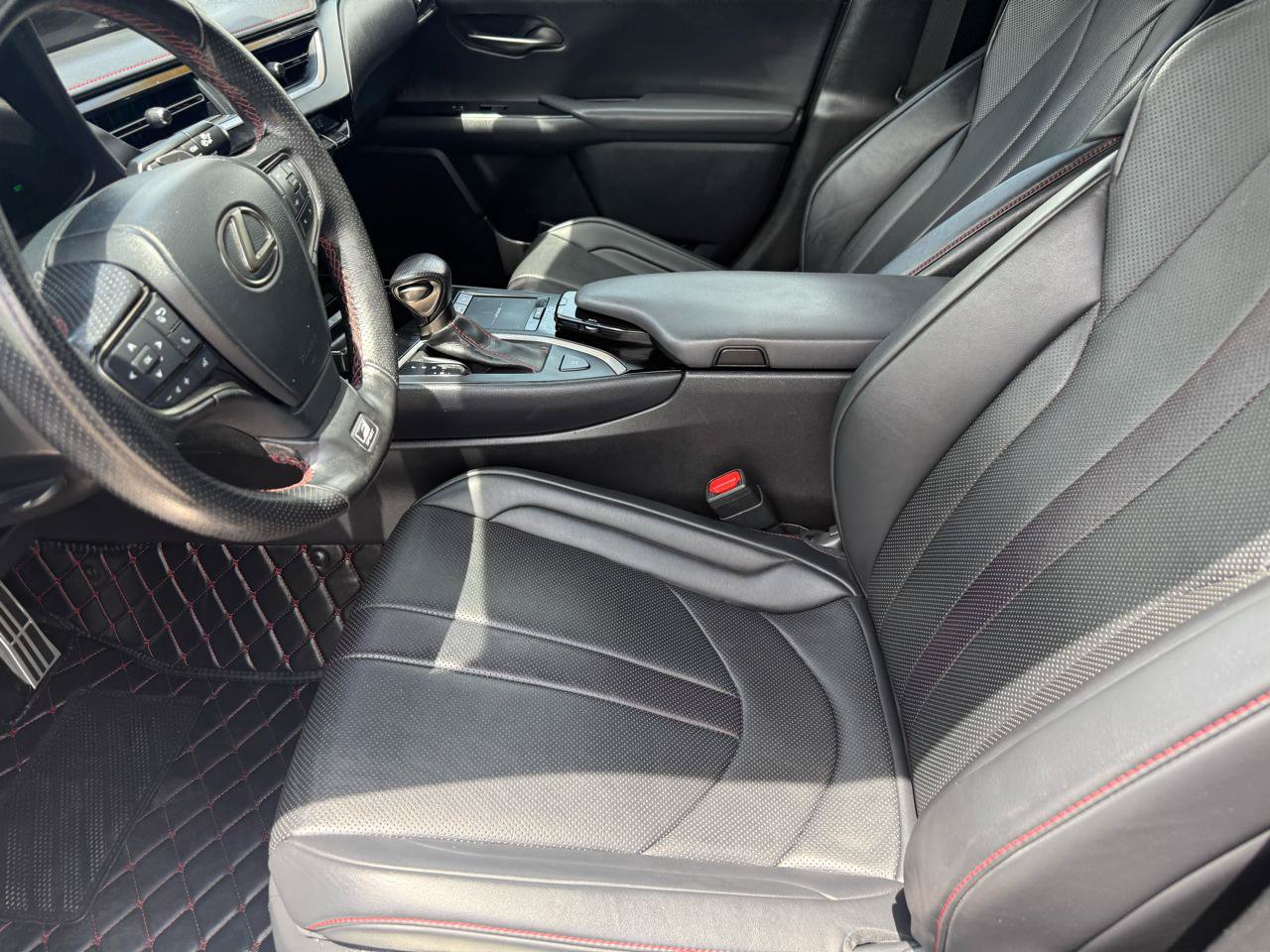 Used 2022 Lexus UX 200 F Sport w/ Accessory Package (Z2) FWD image 10