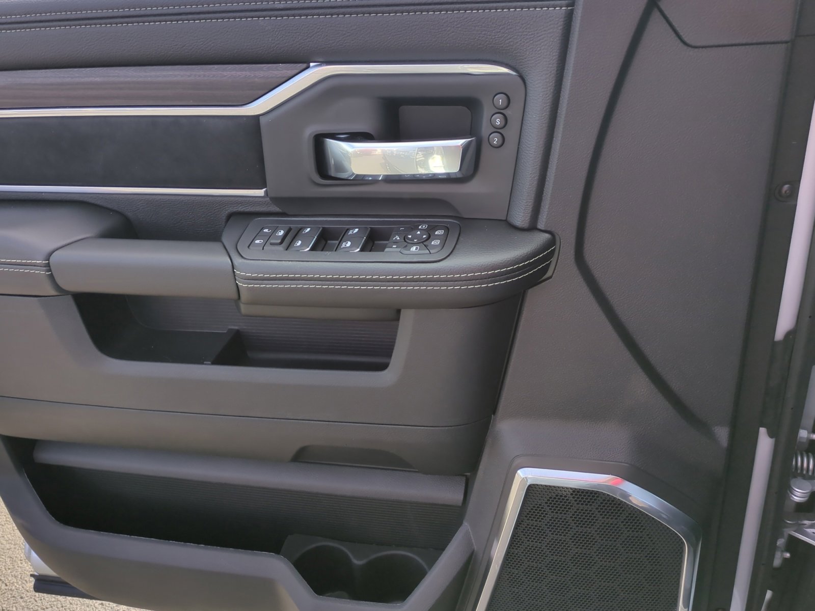 New 2026 RAM 2500 Laramie w/ Sport Appearance Package image 13