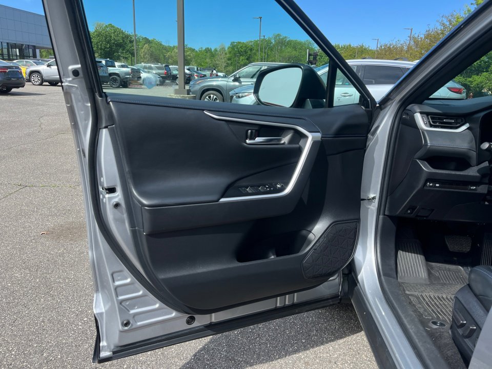 Used 2024 Toyota RAV4 XSE image 33
