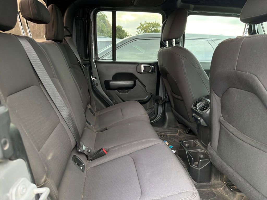 Used 2023 Jeep Gladiator Sport image 16