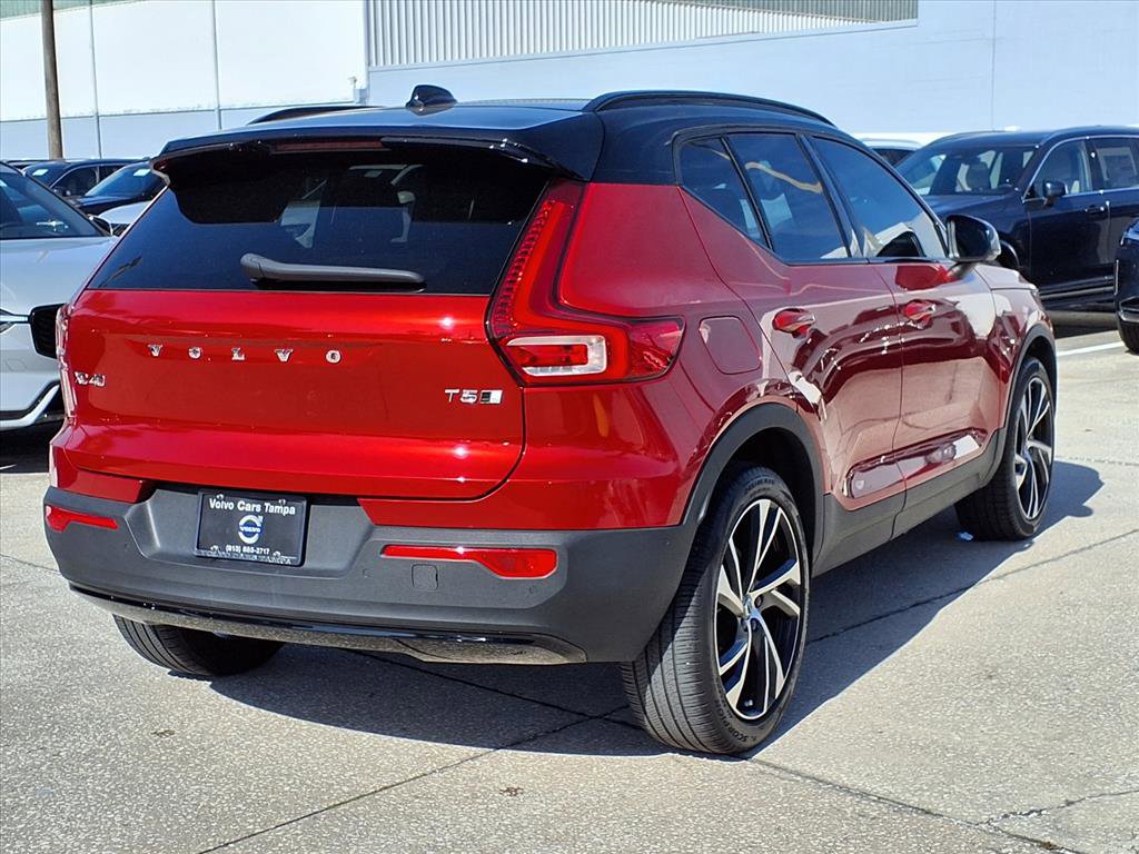 Used 2021 Volvo XC40 T5 R-Design w/ Advanced Package image 7