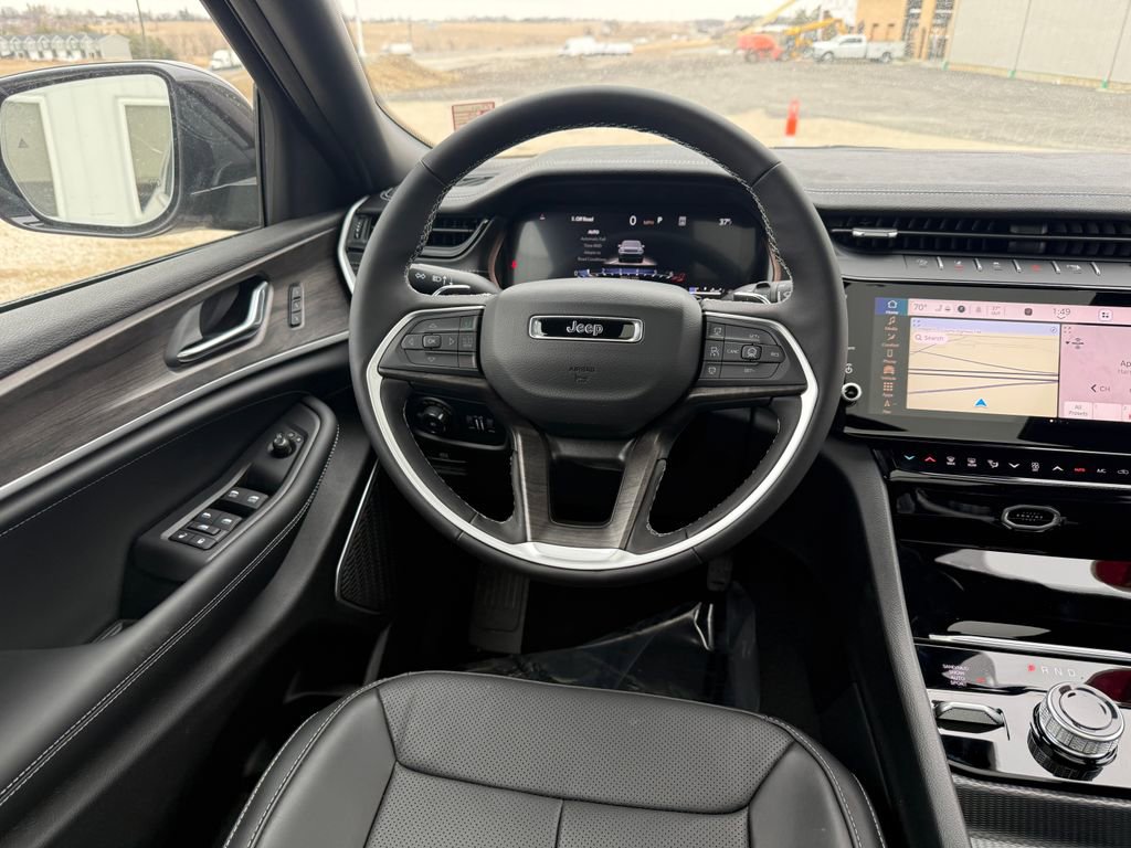 New 2026 Jeep Grand Cherokee L Limited AWD/4WD image 16