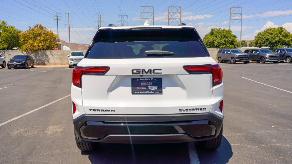 New 2027 GMC Terrain Elevation w/ Black Edition FWD image 10