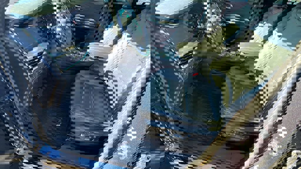 Used 2023 Cadillac XT4 Premium Luxury w/ Enhanced Visibility Package image 14